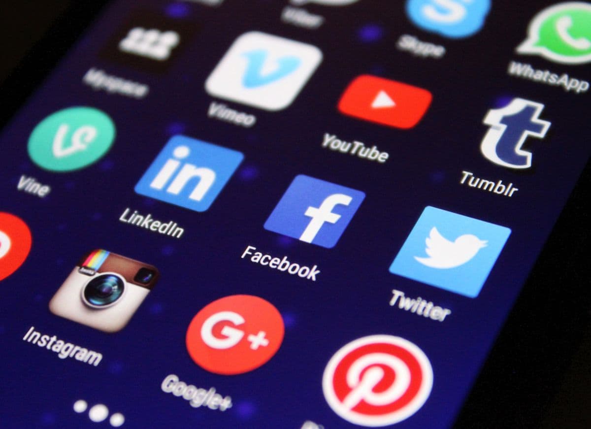 Aviation LinkedIn Marketing: Flight Dept & Fleet Contracts